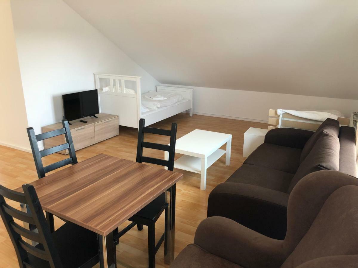 Monteurwohnung Satzvey メッヒャーニッヒ 部屋 写真