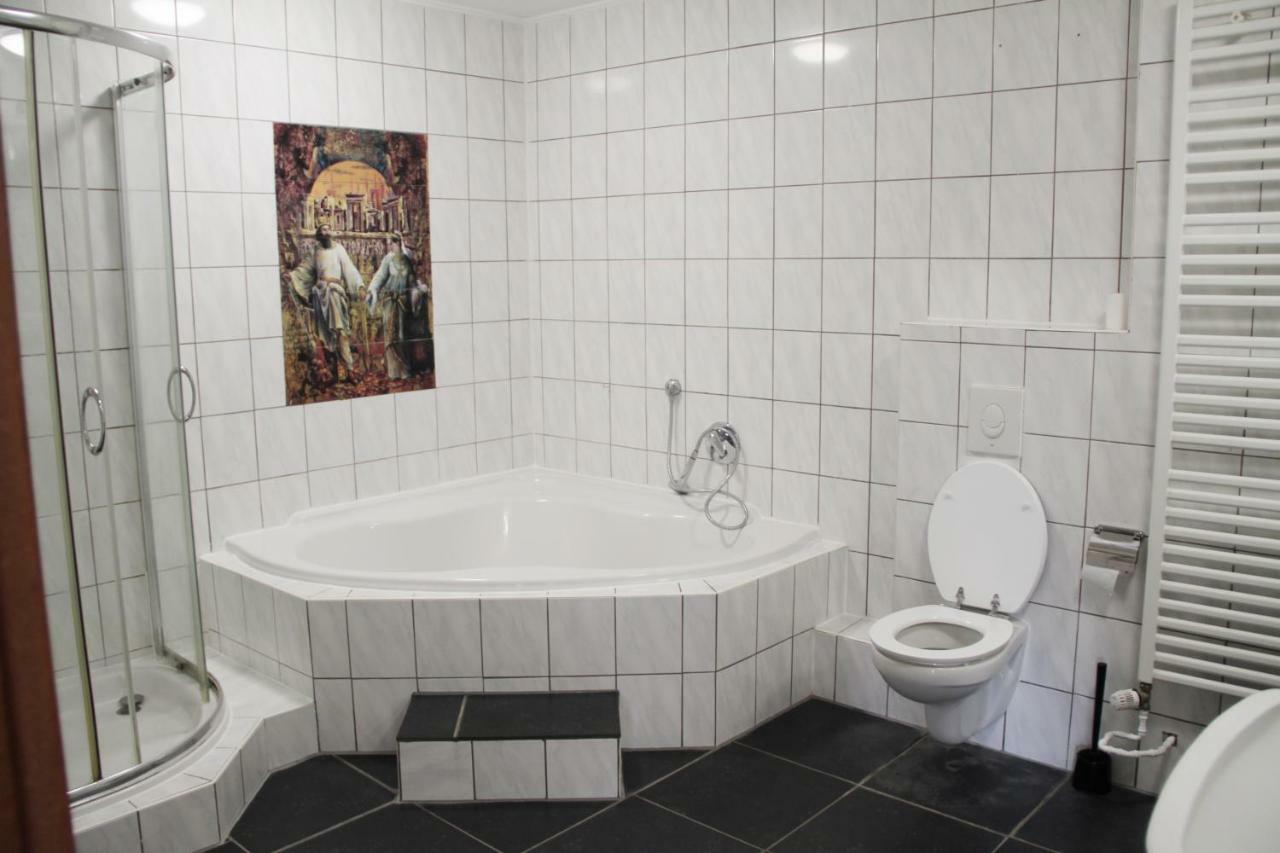Monteurwohnung Satzvey メッヒャーニッヒ エクステリア 写真